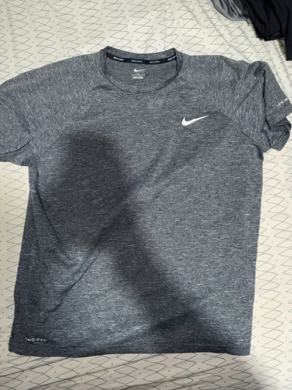 Nike Men’s Heather Charcoal Gray Short Sleeve Athletic Tee